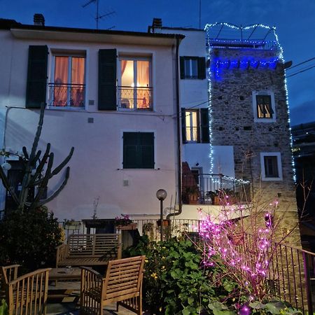 La Torretta Di Piero Con Terrazzi E Parcheggio Privato Citra Zero Zero Ottanta 31Lst0282 Appartement Imperia Buitenkant foto