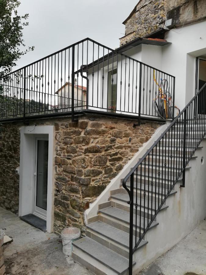 La Torretta Di Piero Con Terrazzi E Parcheggio Privato Citra Zero Zero Ottanta 31Lst0282 Appartement Imperia Buitenkant foto