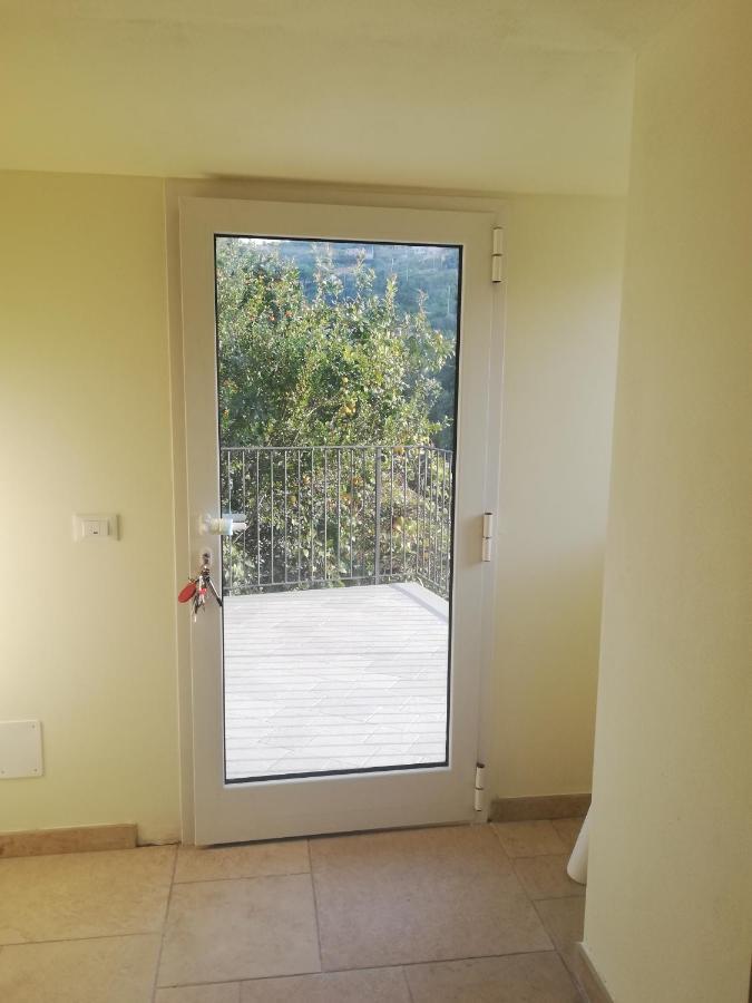 La Torretta Di Piero Con Terrazzi E Parcheggio Privato Citra Zero Zero Ottanta 31Lst0282 Appartement Imperia Buitenkant foto