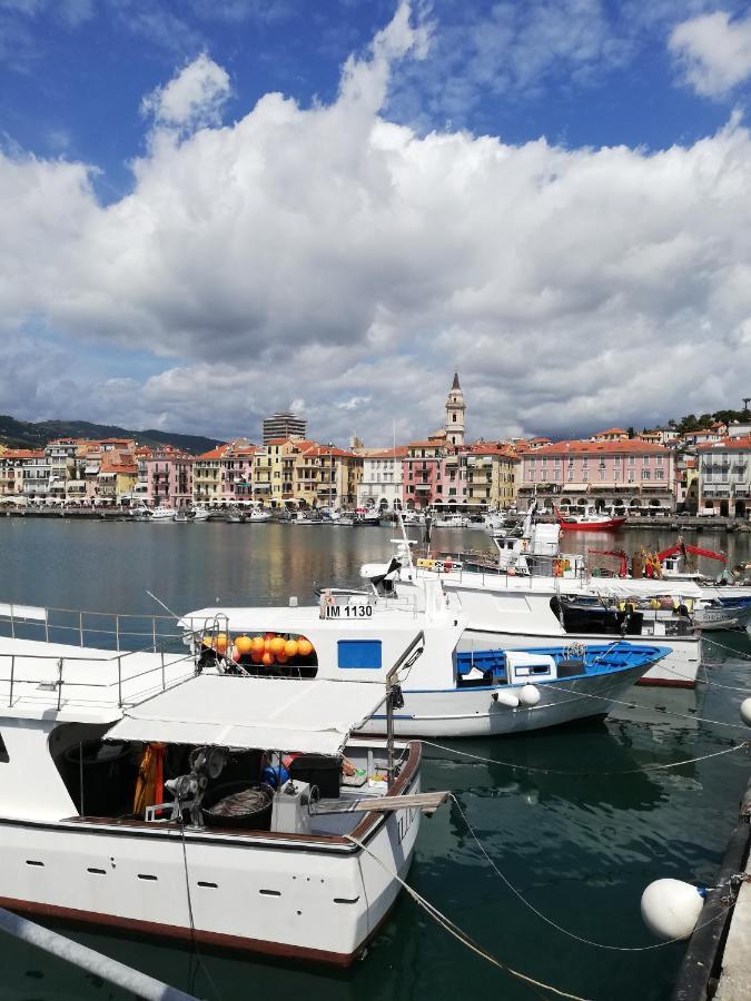 La Torretta Di Piero Con Terrazzi E Parcheggio Privato Citra Zero Zero Ottanta 31Lst0282 Appartement Imperia Buitenkant foto