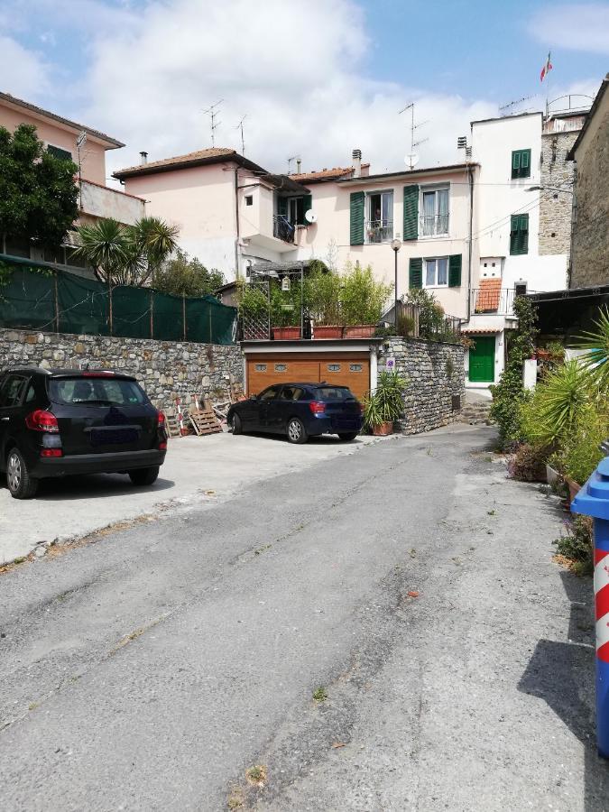 La Torretta Di Piero Con Terrazzi E Parcheggio Privato Citra Zero Zero Ottanta 31Lst0282 Appartement Imperia Buitenkant foto